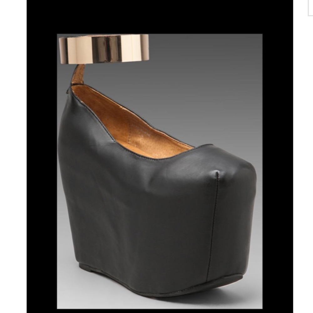 Jeffrey Campbell Point MC